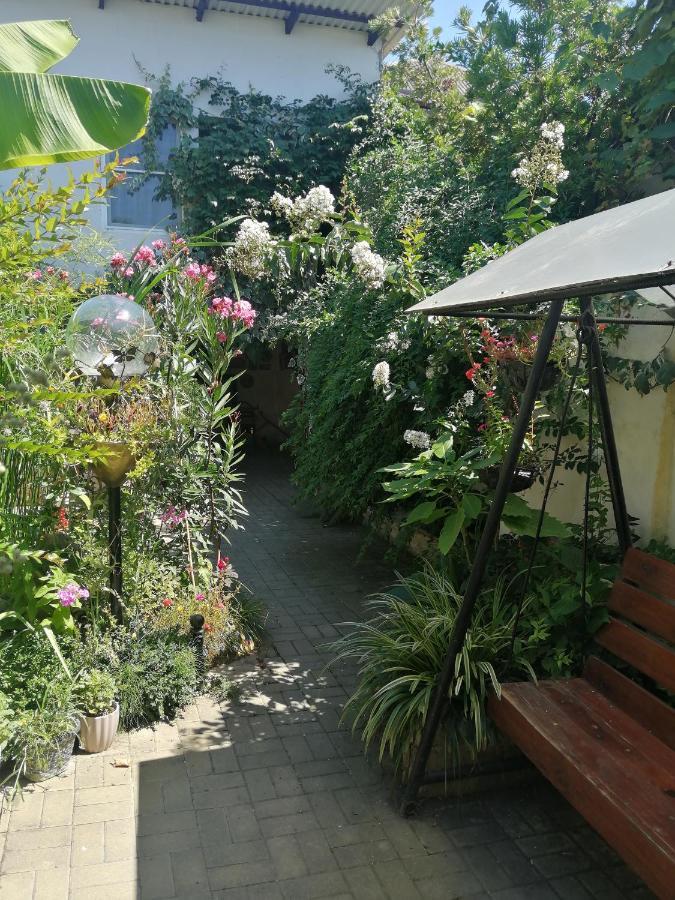 Magnoliia Hotell Sukhumi Exteriör bild