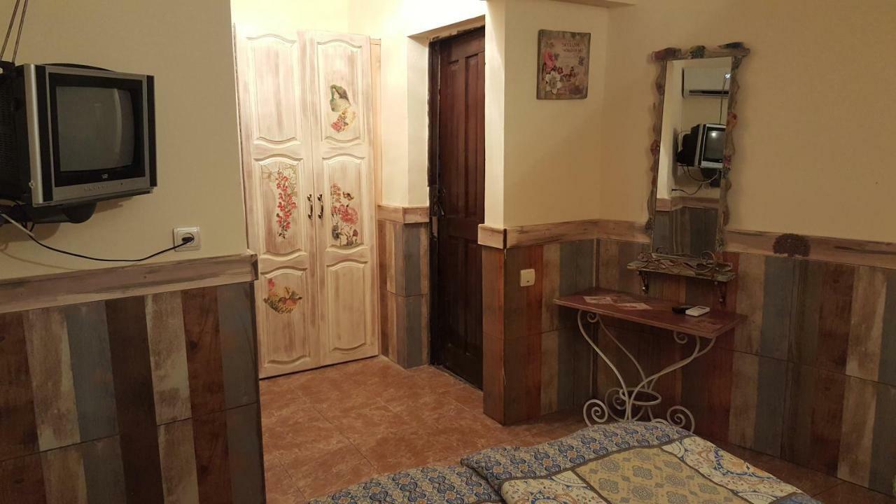 Magnoliia Hotell Sukhumi Exteriör bild